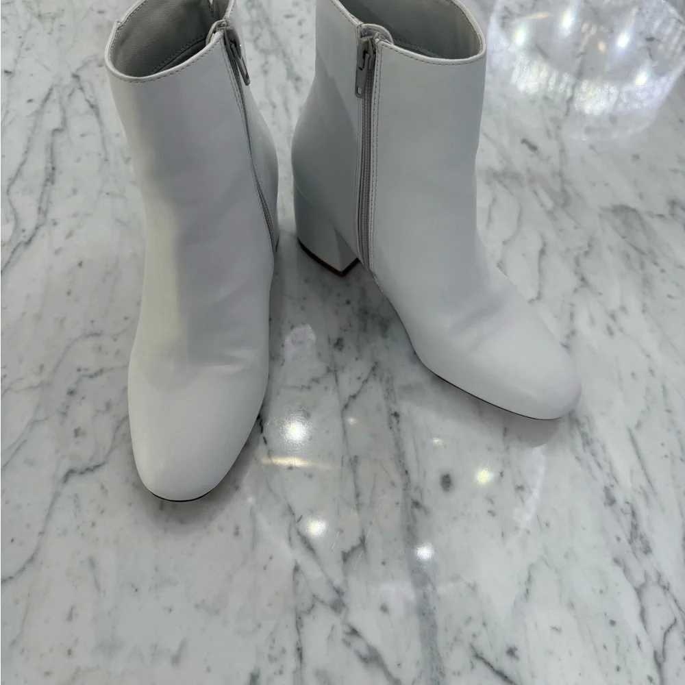 ❤️SOLD❤️ NEW CHINESE LAUNDRY WOMEN'S DAVINNA REBEL BOOTIE BONE WHITE US SIZE 5.5 - Picture 2 of 8